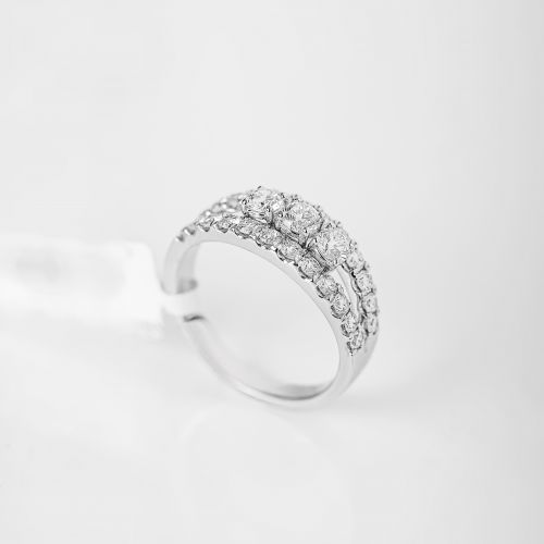 NHẪN KIM CƯƠNG THIÊN NHIÊN THREE-STONE