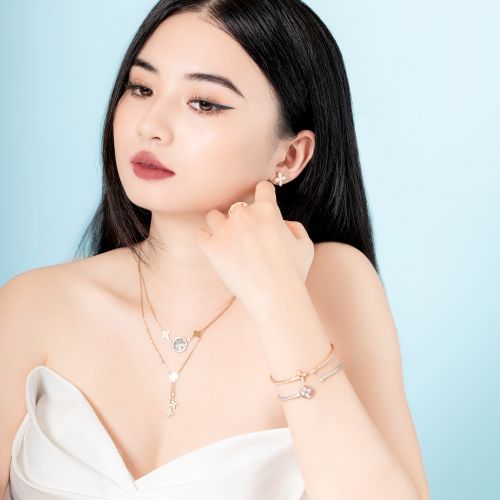 SET TRANG SỨC KIM CƯƠNG THIÊN NHIÊN MONO-GRAM