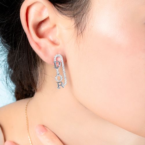 BÔNG TAI KIM CƯƠNG THIÊN NHIÊN CHỮ DIOR